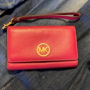 Michael Kors pink clutch